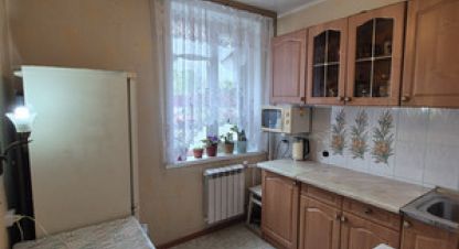 Продам квартиру 2-х комнатную с общей площадью 40.8м2, 1/4 эт., на улице Физкультурная ул, г. Южно-Сахалинск, Сахалинская обл., Россия, агентство Интернет-партнер. Фотография №1