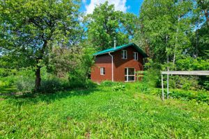 Продам коттедж/дачу 2-х комнатную с общей площадью 72м2, на улице Медвежья, г. Корсаково-2, Хабаровский край, Россия, агентство Интернет-партнер