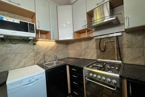 Продам квартиру 3-х комнатную с общей площадью 55.8м2, 4/5 эт., на улице Ленина пр-кт, центральный район, г. Комсомольск-на-Амуре, Хабаровский край, Россия, агентство Интернет-партнер