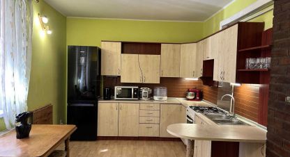 Продам квартиру 3-х комнатную с общей площадью 129м2, 1/2 эт., на улице Винниченка, г. Луцк, Волынская обл., Украина, агентство Aspo.biz. Фотография №1