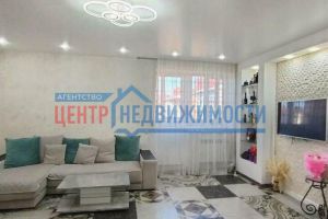 Продам квартиру 3-х комнатную с общей площадью 82м2, 5/5 эт., на улице Анджиевского, г. Темрюк, Краснодарский край, Россия, агентство Центр-Недвижимости