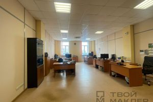 Сдам офисное помещение с общей площадью 631.2м2, на улице Максима горького, г. Пенза, Пензенская обл., Россия, агентство Твой Маклер