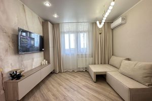 Продам квартиру 2-х комнатную с общей площадью 45м2, 17/18 эт., на улице Уральская, Ленинский район, г. Оренбург, Оренбургская обл., Россия, агентство Бюро недвижимости Быстровой