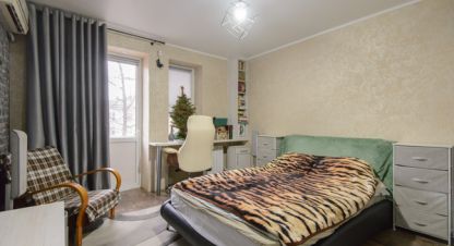 Продам квартиру 2-х комнатную с общей площадью 48.5м2, 2/3 эт., на улице Ашхабадский пер, Октябрьский район, г. Ростов-на-Дону, Ростовская обл., Россия, агентство Интернет-партнер. Фотография №1