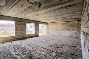 Продам квартиру 2-х комнатную с общей площадью 72м2, 1/3 эт., на улице Биттирова ул, г. Нальчик, Кабардино-Балкария респ., Россия, агентство Интернет-партнер