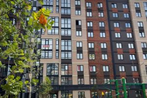 Продам квартиру 1 комнатную с общей площадью 31.9м2, 3/9 эт., на улице Им  генерала корнилова ул, Западный окр район, г. Краснодар, Краснодарский край, Россия, агентство Аурус-Риэлт
