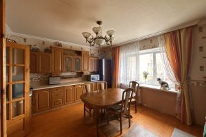 Продам квартиру 3-х комнатную с общей площадью 110м2, 2/6 эт., на улице Алексея талвира, г. Чебоксары, Чувашия респ., Россия, агентство Агентство недвижимости Ориентир