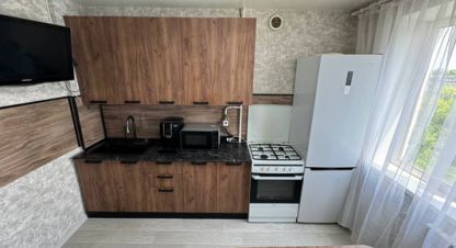 Продам квартиру 3-х комнатную с общей площадью 56.9м2, 7/9 эт., на улице Победы пр-кт, Ленинский окр. район, г. Комсомольск-на-Амуре, Хабаровский край, Россия, агентство Интернет-партнер. Фотография №1
