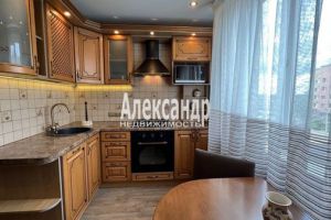 Продам квартиру 2-х комнатную с общей площадью 50м2, 3/9 эт., на улице Гагарина ул, г. Выборг, Ленинградская обл., Россия, агентство Интернет-партнер
