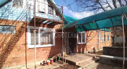 Продам дом 5-ти комнатный с общей площадью 92.87м2, на улице Дербентская ул, г. Ильский, Краснодарский край, Россия, агентство Интернет-партнер. Фотография №1
