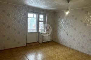 Продам квартиру 1 комнатную с общей площадью 37.5м2, 9/9 эт., на улице Менделеева, г. Уфа, Башкортостан респ., Россия, агентство Бюро