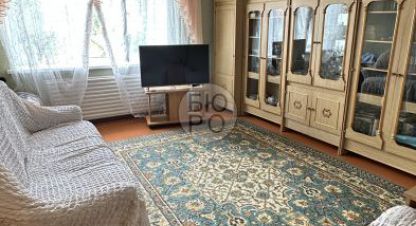 Продам квартиру 3-х комнатную с общей площадью 61м2, 2/9 эт., на улице Шафиева, г. Стерлитамак, Башкортостан респ., Россия, агентство Бюро. Фотография №1