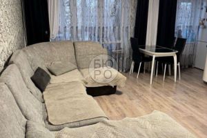 Продам квартиру 3-х комнатную с общей площадью 55м2, 4/5 эт., на улице Элеваторная, г. Стерлитамак, Башкортостан респ., Россия, агентство Бюро