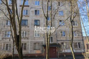 Продам комнату с общей площадью 16.3м2, 3/5 эт., на улице Александровской фермы пр-кт, Невский район, г. Санкт-Петербург, Санкт-Петербург, Россия, агентство Интернет-партнер