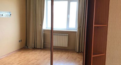 Продам квартиру 2-х комнатную с общей площадью 59.8м2, 8/10 эт., на улице Октябрьская, г. Магадан, Магаданская обл., Россия, агентство Сервис по недвижимости ИМЛС. Фотография №1