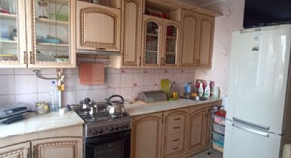 Продам квартиру 3-х комнатную с общей площадью 59.5м2, 5/9 эт., на улице Ленина ул, г. Майкоп, Адыгея респ., Россия, агентство Интернет-партнер. Фотография №1
