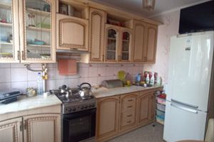 Продам квартиру 3-х комнатную с общей площадью 59.5м2, 5/9 эт., на улице Ленина ул, г. Майкоп, Адыгея респ., Россия, агентство Интернет-партнер