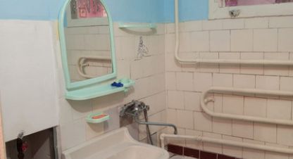 Купить квартиру 3-х комнатную, 56 кв. м., Россия, г. Майкоп. Фотография №9