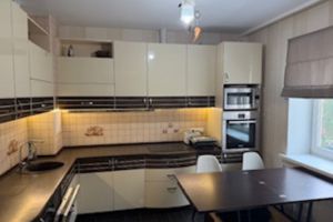 Продам квартиру 2-х комнатную с общей площадью 67м2, 6/17 эт., на улице 60-летия октября б-р, Советский район, г. Нижний Новгород, Нижегородская обл., Россия, агентство Интернет-партнер