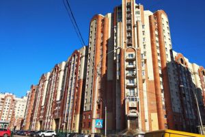Продам квартиру 1 комнатную с общей площадью 39.8м2, 14/18 эт., на улице Кондратьевский пр-кт, Калининский район, г. Санкт-Петербург, Санкт-Петербург, Россия, агентство Интернет-партнер