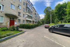 Продам квартиру 2-х комнатную с общей площадью 40м2, 5/5 эт., на улице Красный октябрь ул, г. Дедовск, Московская обл., Россия, агентство Интернет-партнер