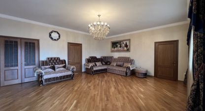 Продам дом 5-ти комнатный с общей площадью 170м2, на улице Казаноко ул, г. Нартан, Кабардино-Балкария респ., Россия, агентство Интернет-партнер. Фотография №1