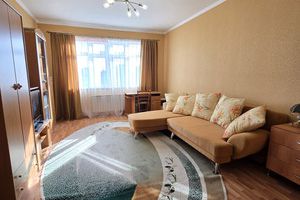 Продам квартиру 2-х комнатную с общей площадью 62м2, 7/7 эт., на улице Энгельса ул, г. Ханты-Мансийск, Ханты-Мансийский авт. окр., Россия, агентство Интернет-партнер