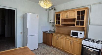 Продам квартиру 3-х комнатную с общей площадью 83.4м2, 3/5 эт., на улице Конева ул, г. Ханты-Мансийск, Ханты-Мансийский авт. окр., Россия, агентство Интернет-партнер. Фотография №1