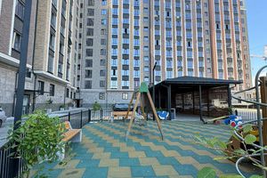 Продам квартиру 2-х комнатную с общей площадью 83.4м2, 9/12 эт., на улице Одс ул, г. Нальчик, Кабардино-Балкария респ., Россия, агентство Интернет-партнер