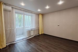 Продам квартиру 3-х комнатную с общей площадью 64м2, 2/5 эт., на улице Лопатина ул, Октябрьский район, г. Иркутск, Иркутская обл., Россия, агентство Интернет-партнер