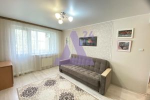 Продам квартиру 3-х комнатную с общей площадью 46.5м2, 5/5 эт., на улице Северо-Западная, Октябрьский район, г. Барнаул, Алтайский край, Россия, агентство АН Династия 24