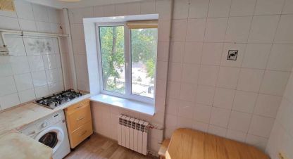 Продам квартиру 2-х комнатную с общей площадью 49м2, 4/5 эт., на улице Батумская, г. Днепр, Днепропетровская обл., Украина, агентство Aspo.biz. Фотография №1