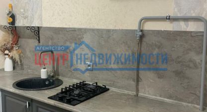 Продам квартиру 2-х комнатную с общей площадью 51.8м2, 5/5 эт., на улице Гоголя, г. Темрюк, Краснодарский край, Россия, агентство Центр-Недвижимости. Фотография №1