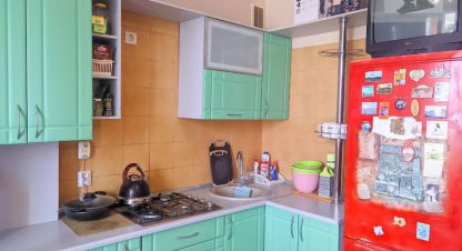 Продам квартиру 1 комнатную с общей площадью 33.8м2, 7/8 эт., на улице Минусинская ул., г. Калининград, Калининградская обл., Россия, агентство ООО Базис-Недвижимость. Фотография №1