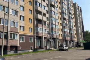 Сдам квартиру 1 комнатную с общей площадью 40.5м2, 9/10 эт., на улице Красноармейская, г. Владимир, Владимирская обл., Россия, агентство АН ПентХаус