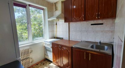 Продам квартиру 3-х комнатную с общей площадью 62.3м2, 3/5 эт., на улице Театральная, г. Оренбург, Оренбургская обл., Россия, агентство Бюро недвижимости Быстровой. Фотография №1