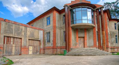 Продам дом с общей площадью 950м2, на улице Дмитровская, г. Никологорское коттеджный пок, Московская обл., Россия, агентство Absolute Realty Advisors. Фотография №1