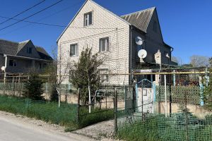 Продам дом 6-ти комнатный с общей площадью 203.3м2, на улице Большевистская, г. Хмельницкое, Крым авт. респ., Россия, агентство Центр продаж НОВОСТРОЙКИ