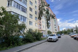 Продам квартиру 3-х комнатную с общей площадью 61.4м2, 4/9 эт., на улице Мкр имени к а  аверьянова, г. Дмитров, Московская обл., Россия, агентство Северное Подмосковье