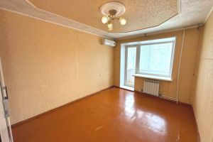 Продам квартиру 2-х комнатную с общей площадью 47.3м2, 3/5 эт., на улице 2-й микро, г. Рабочий посёлок эльбан, Хабаровский край, Россия, агентство Интернет-партнер