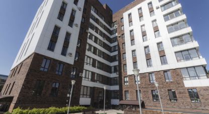 Продам квартиру 2-х комнатную с общей площадью 56.4м2, 6/8 эт., на улице Комсомольская ул, г. Ханты-Мансийск, Ханты-Мансийский авт. окр., Россия, агентство Интернет-партнер. Фотография №1