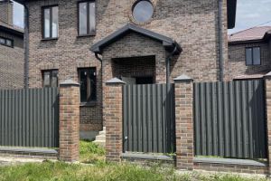 Продам дом 4-х комнатный с общей площадью 175м2, на улице Матросова, г. Батайск, Ростовская обл., Россия, агентство Аврора