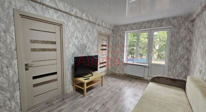 Продам квартиру 3-х комнатную с общей площадью 49.9м2, 2/5 эт., на улице Октябрьская, г. Ессентуки, Ставропольский край, Россия, агентство Альфа-Н. Фотография №1