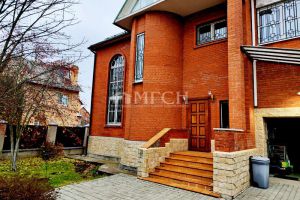 Продам дом 4-х комнатный с общей площадью 383м2, на улице Рижская, г. Дедовск, Московская обл., Россия, агентство МГСН - Московская городская служба недвижимости