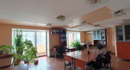 Купить квартиру 3-х комнатную, 119.3 кв. м., Россия, г. Омск. Фотография №9