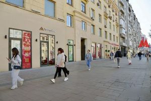 Продам торговое помещение с общей площадью 21.2м2, на улице Земляной вал ул, Басманный (ЦАО) район, г. Москва, Москва, Россия, агентство Интернет-партнер