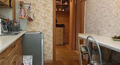 Продам квартиру 2-х комнатную с общей площадью 49.6м2, 3/5 эт., на улице Московская ул, г. Великий Новгород, Новгородская обл., Россия, агентство Интернет-партнер. Фотография №1