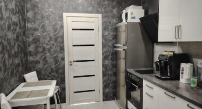 Продам квартиру 2-х комнатную с общей площадью 47.5м2, 4/17 эт., на улице Лызина ул, Правобережный район, г. Иркутск, Иркутская обл., Россия, агентство Интернет-партнер. Фотография №1