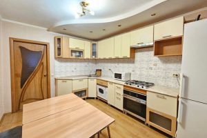 Продам квартиру 2-х комнатную с общей площадью 58.3м2, 4/10 эт., на улице Зубковой ул, Октябрьский район, г. Рязань, Рязанская обл., Россия, агентство Интернет-партнер