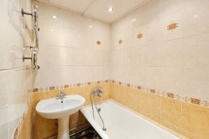 Продам квартиру 3-х комнатную с общей площадью 59.4м2, 4/5 эт., на улице Весенняя ул, Железнодорожный район, г. Рязань, Рязанская обл., Россия, агентство Интернет-партнер